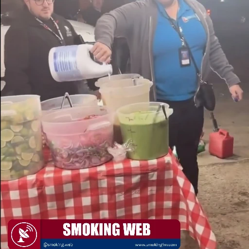 Indignación en Denver: Inspectora de Sanidad Vierte Cloro en Comida de Puesto de Tacos Ilegal