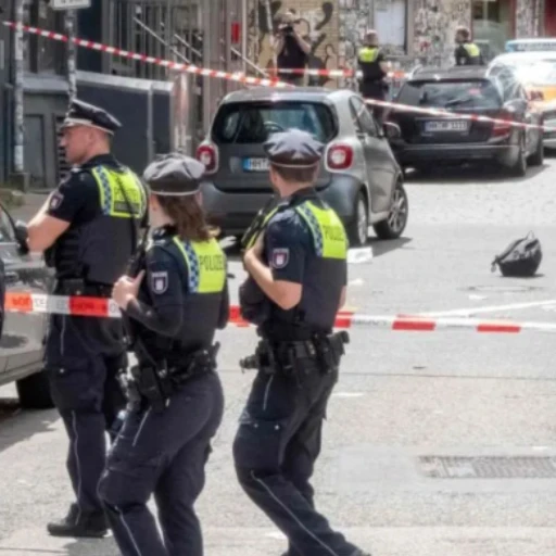 Un hombre armado se encierra en un edificio y amenaza con hacerlo explotar en Hamburgo