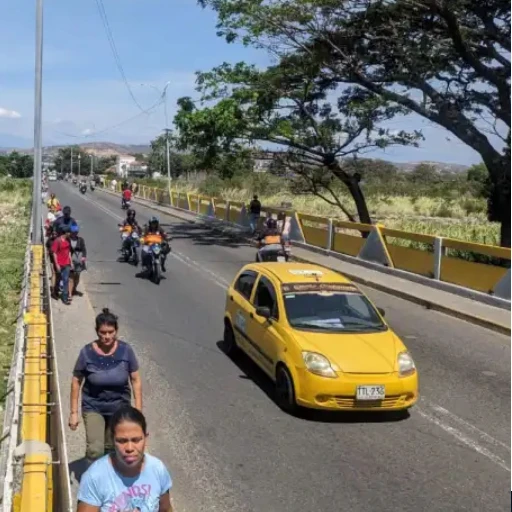 Mermó el tránsito de vehículos por el tramo binacional